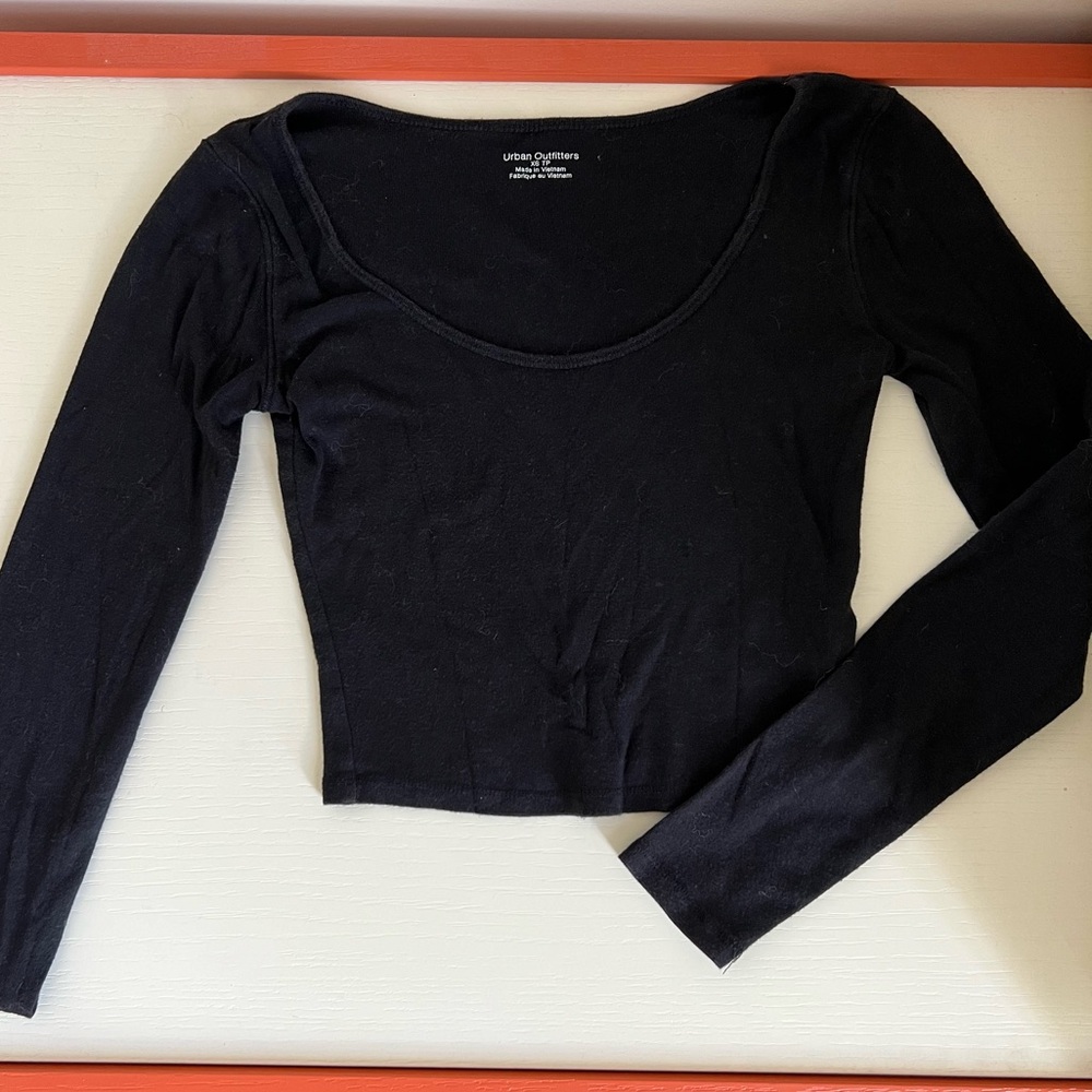 UO Long Sleeve Crop Top